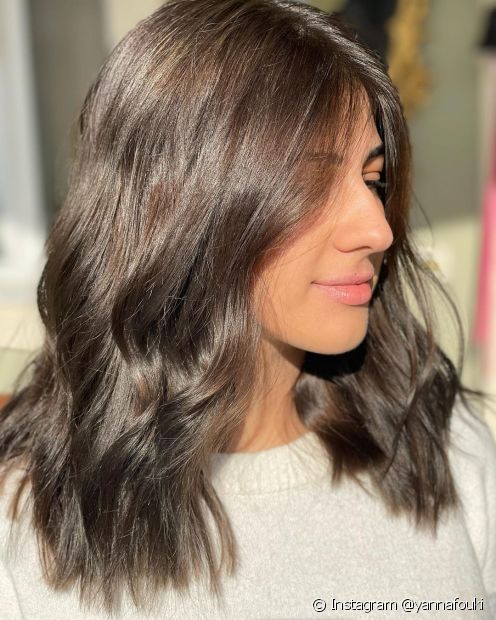 Dark brown hair: how to achieve the tone and keep the color always shiny?