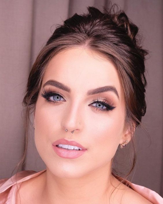 Maquillaje para el baile de graduación: mira cómo destacar