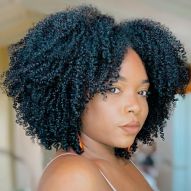 5 ideas for women's short curly haircuts for round faces