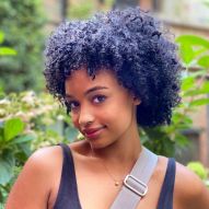 5 ideas de cortes de pelo rizado corto de mujer para caras redondas