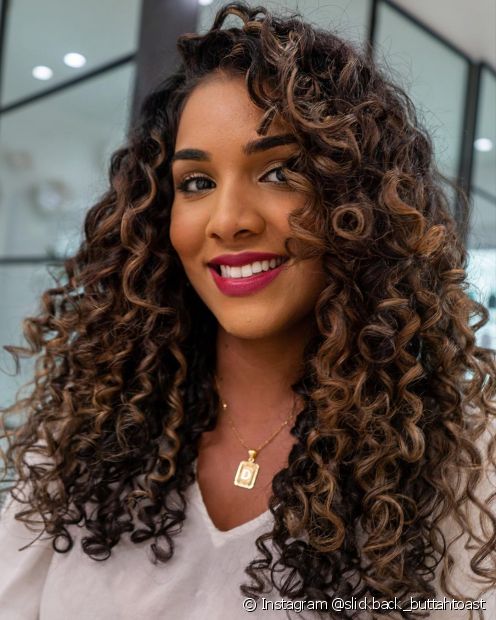 Cuts for long curly hair: 5 options for all types of curls
